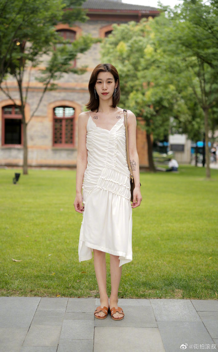 5月15日街拍更新，好看的白裙，猜不透的数字？@二十Z世婧 ​-街拍look