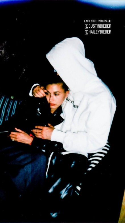JustinBieber Hailey和Justin去了录音棚[羞嗒嗒][羞嗒嗒] 牵手街拍-街拍look
